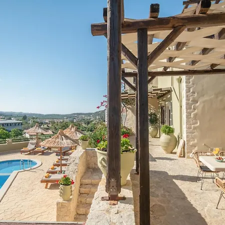 Dafni Villa, A Blissful Retreat With 40m2 Pool, By Thinkvilla Vila *