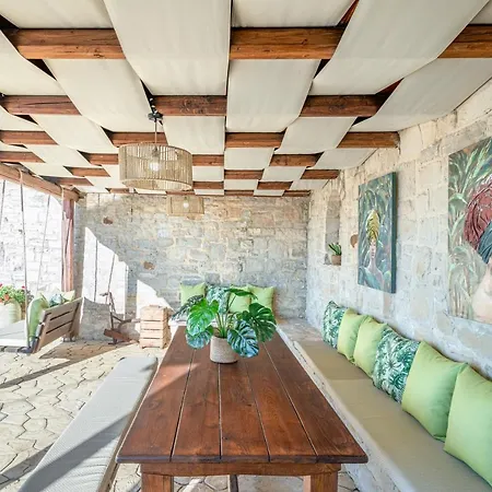 빌라 Dafni Villa, A Blissful Retreat With 40m2 Pool, By Thinkvilla Perama (Crete)