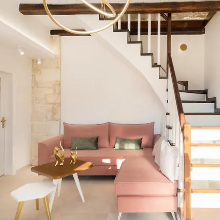 Dafni Villa, A Blissful Retreat With 40m2 Pool, By Thinkvilla 빌라 *